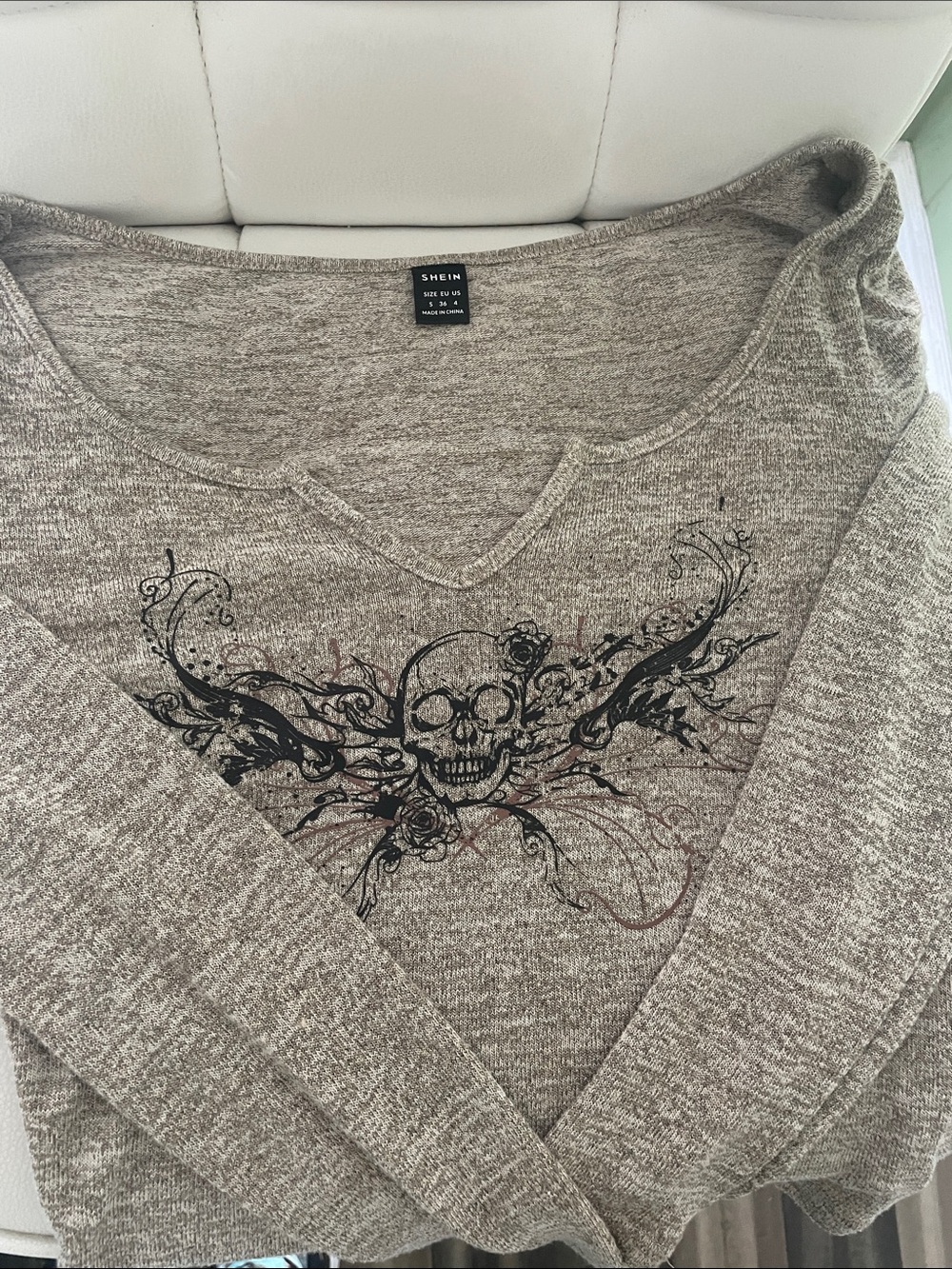 SHEIN Beige Marled Skull Graphic Pullover